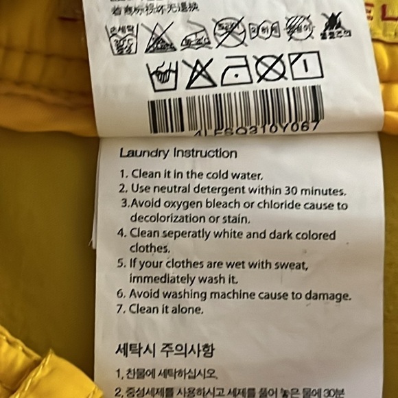 Louis Castel Women’s yellow skort, roughly size 8 women’s - Picture 5 of 8